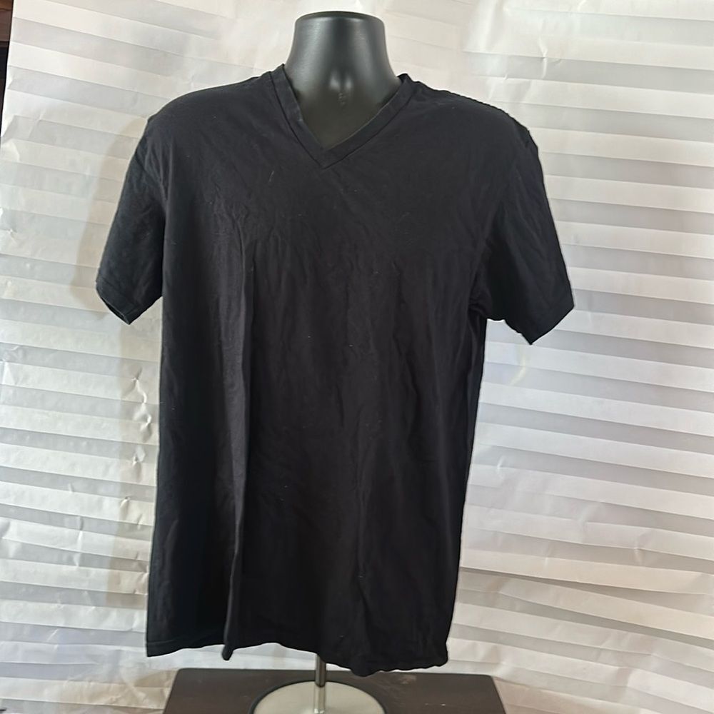 Calvin Klein Men’s V-Neck T-Shirt Black 100% Cotton Size Large Classic Fit